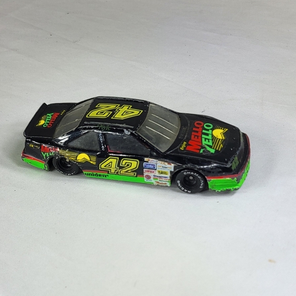 1992 Racing champion #42 Kyle Petty 1:43 - Picture 8 of 10
